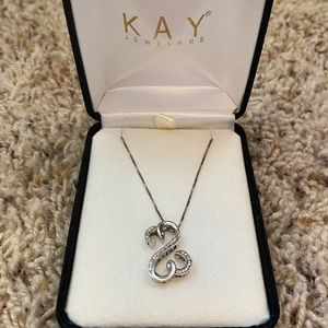 Kay jewelers heart necklace